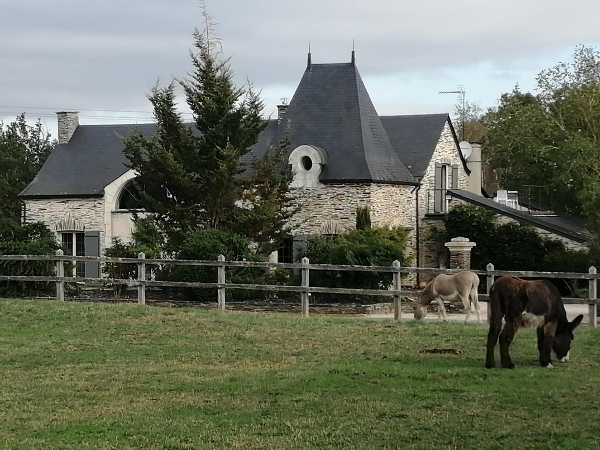 Gite Belle Fontaine Hotell Angrie Eksteriør bilde
